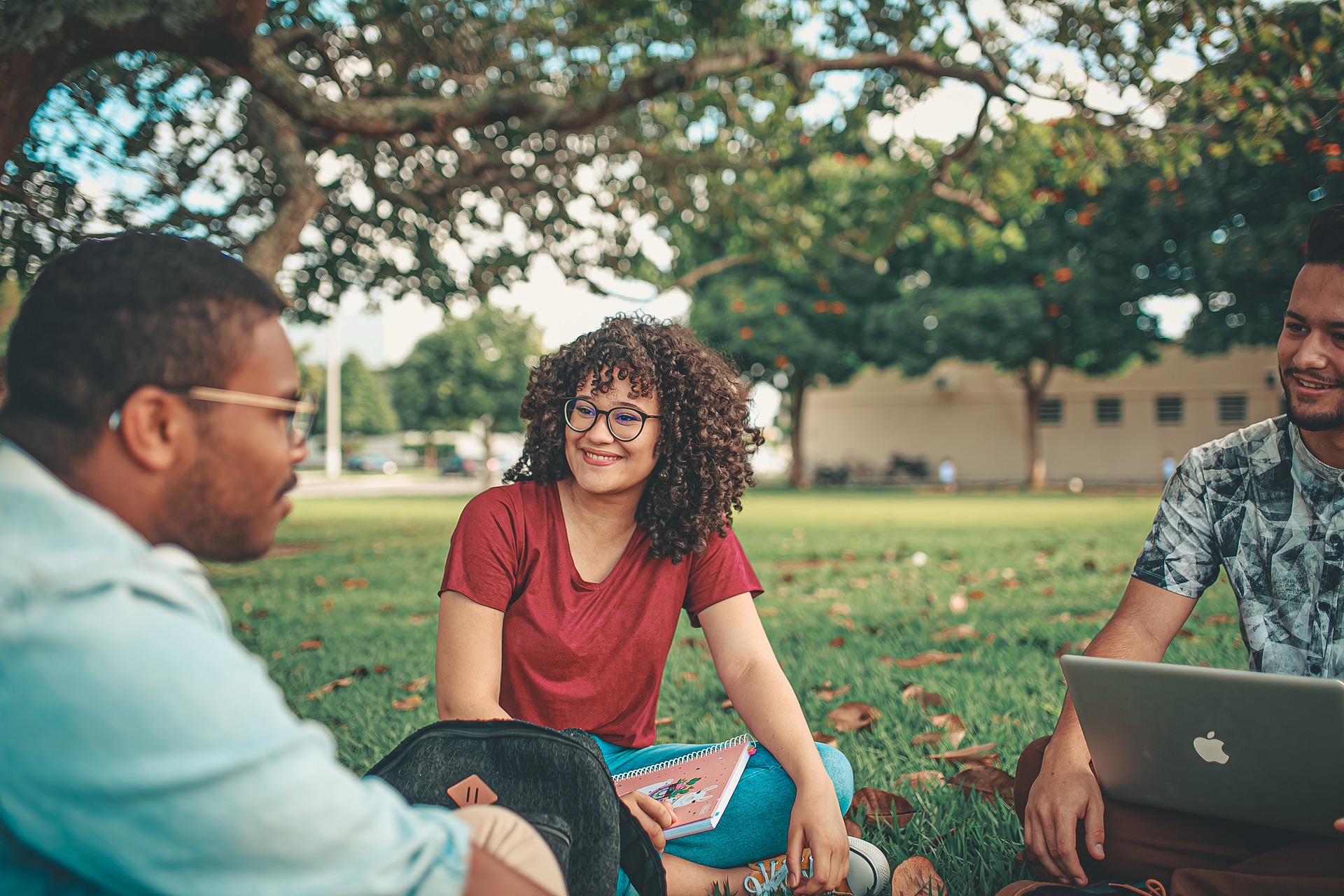 make new friends - study abroad