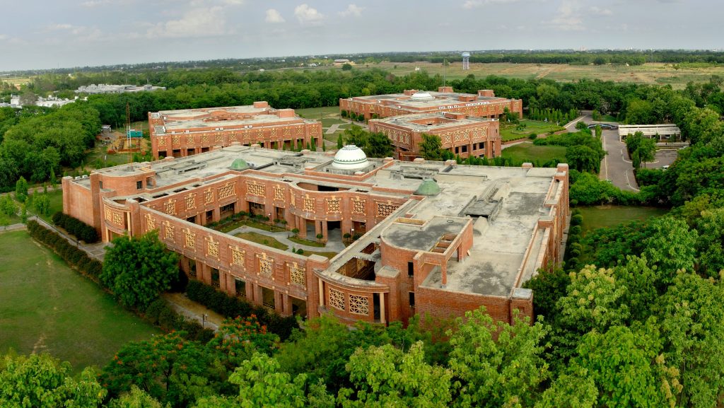 IIM Lucknow Fees Structure