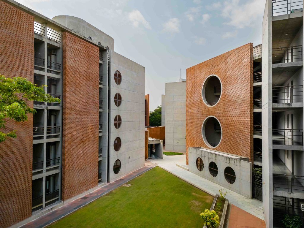 IIM Ahmedabad Campus, Cutoff, Registration, Placement & More iQuanta